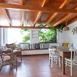 Casa Mutrecu Сasa de vacaciones *